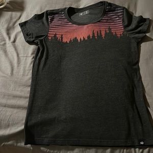 10 tree tentree women’s tee. Size m